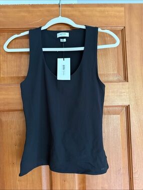 Aritzia Black Scoop Neck Sleeveless Tank